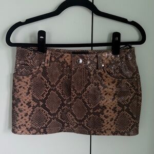 Retrofete snakeskin mini skirt